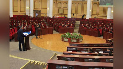 'Davlat byudjetining ijrosi to`g`risidagi hisobotlar ko`rib chiqildi'ning rasmi