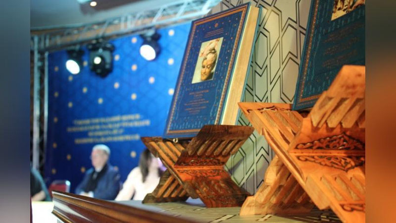 'O`zbekiston madaniy merosi – Davlat Ermitajida'ning rasmi