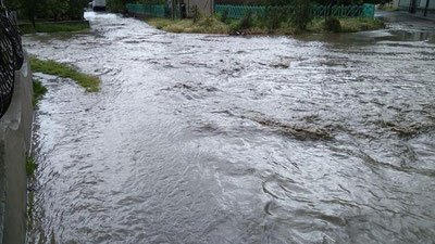 'Toshkent viloyatidagi bir nechta xonadonlarga suv toshib kirdi'ning rasmi