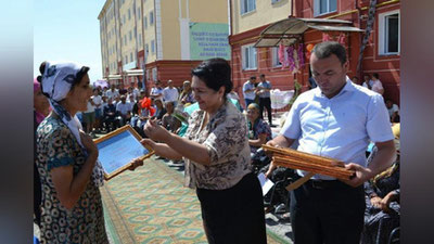 'Sirdaryoda 20 nafar uy-joyga muhtoj ayolga yangi uylar berildi'ning rasmi