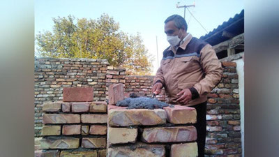 'Qo`qon shahar hokimi ehtiyojmand fuqaroning uyida g`isht terdi(foto)'ning rasmi