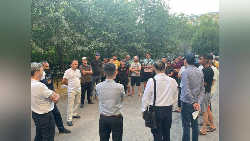 'Rossiyadagi o`zbekistonliklarga saylovda ovoz berish tartibi tushuntirildi'ning rasmi