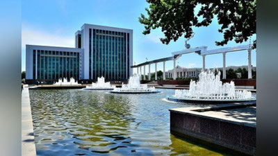 'Bugun yurtimizda kam bulutli, issiq ob-havo saqlanib turadi.'ning rasmi