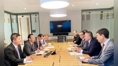 '“O`zbekneftgaz” AJ Boshqaruvi raisi Mehriddin Abdullaev boshchiligidagi delegasiya Londonda “Mizuho” va “JPMorgan Chase & Co.” xalqaro banklar rahbariyati bilan uchrashdi'ning rasmi