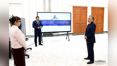 'Shavkat Mirziyoev kimyo sanoatida erishilgan asosiy ko`rsatkichlar va rejalashtirilgan loyihalar taqdimoti bilan tanishdi (foto)'ning rasmi