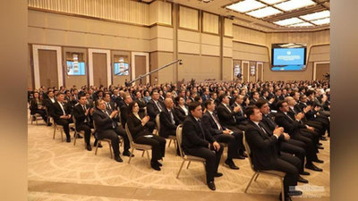 'Kelasi uch yilda barcha davlat tashkilotlarida quyosh panellari va issiq suv kollektorlari o`rnatiladi'ning rasmi