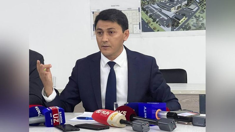 '“Vallomati bo`lsa ham ishdan ketadi”. Sog`liqni saqlash vaziri Namanganda aholi arz qilganlarni joyida ishdan oldi (video)'ning rasmi