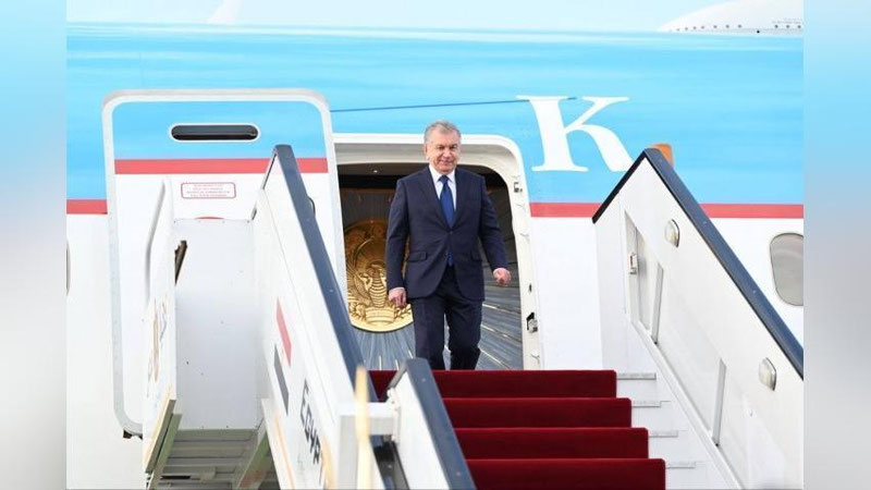 'Shavkat Mirziyoev Qohiraga etib bordi'ning rasmi