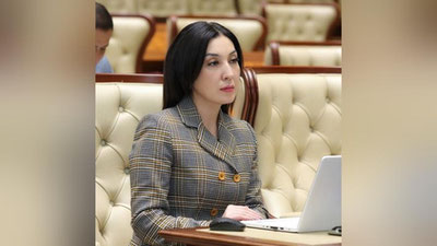 'Yangi tahrirdagi konstitusiya: O‘z aybini tan olish shaxsni ayblash uchun yagona dalil bo‘la olmaydi'ning rasmi