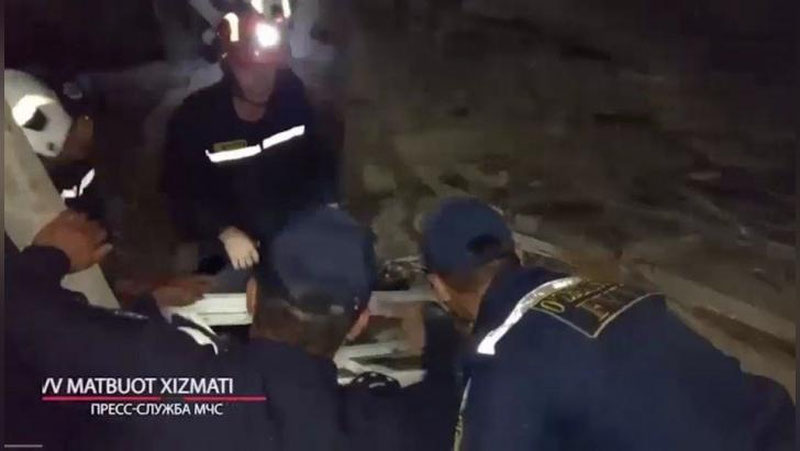 'Farg`onada ikki kishini uyning tomi bosib qoldi (video)'ning rasmi