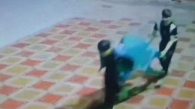 'Namanganda 17 yoshli bolalar masjid oldidagi ehson pullarini o`g`irlab ketishdi'ning rasmi