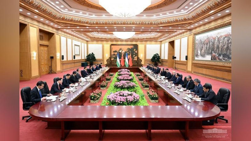 'O`zbekiston va Xitoy etakchilari strategik sheriklikni yanada kengaytirish masalalarini ko`rib chiqdi'ning rasmi