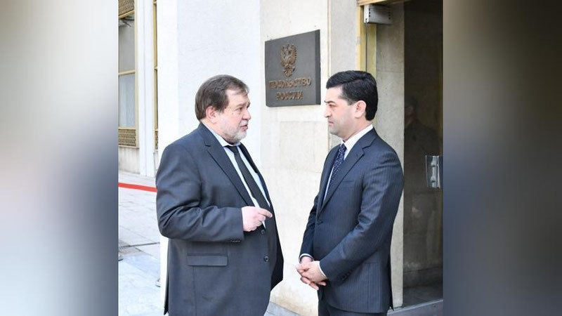 'Baxtiyor Saidov hamdardlik bildirish uchun Rossiya elchixonasiga bordi'ning rasmi