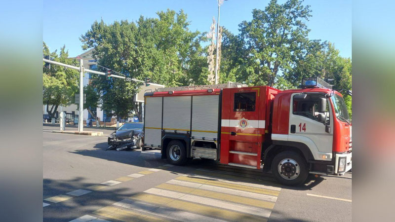 'Тошкентда ўт ўчириш машинаси ЙТҲга учради'ning rasmi