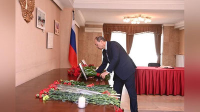 'Abdulla Aripov Moskvada sodir etilgan terakt oqibatida halok bo`lganlarga ta`ziya bildirdi'ning rasmi