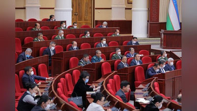 Изрображение 'В Узбекистане учреждаются отличительные знаки президента — знак и штандарт'