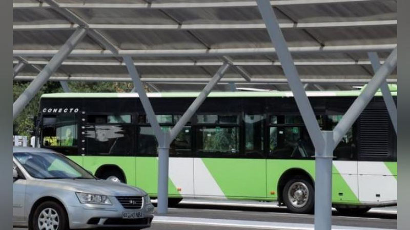 'Toshkentda boshqaruv vaqtida telefondan foydalangan 7 nafar avtobus haydovchisi ishdan olindi'ning rasmi