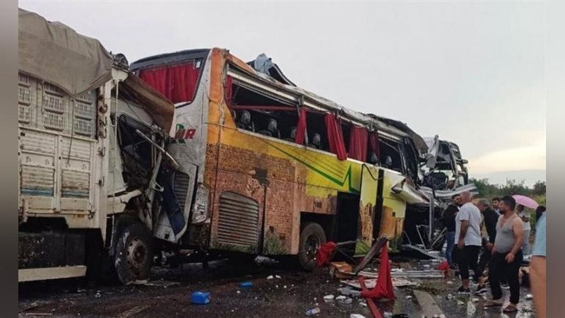Изрображение 'Смертельное ДТП с автобусом в Турции: 11 человек погибли (видео)'