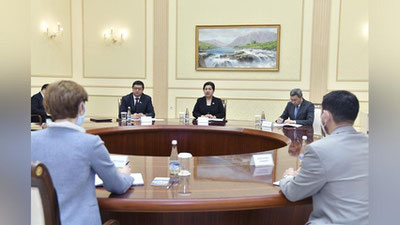 'Senat Raisi Jahon bankining Markaziy Osiyo buyicha mintaqaviy direktori bilan uchrashdi'ning rasmi