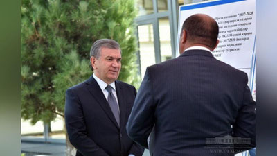'Prezident Bekobod shahridagi ko`p qavatli uylarni ko`zdan kechirdi'ning rasmi
