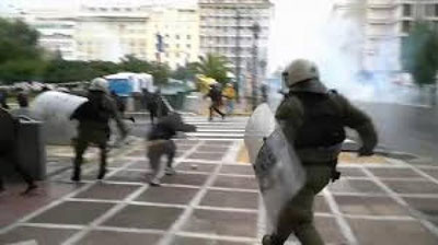 'Gresiyada o`smirni xotirlash kuni katta mojaroga aylandi 'ning rasmi