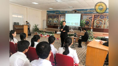 'Xalq ta`limi vaziri o`zi o`qigan maktabda "Mustaqillik darsi"ni o`tdi (foto)'ning rasmi