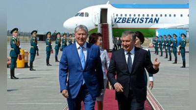 Изрображение 'ШАВКАТ МИРЗИЁЕВ С СУПРУГОЙ ПРИБЫЛ В БИШКЕК'