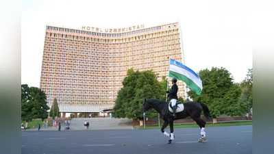 'O`zbekistonda ilk bor otlar ishtirokida ommaviy sport sayli tashkil etildi'ning rasmi