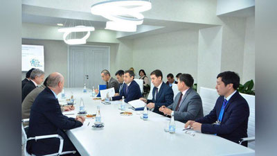 'Alisher Sultonov Xalqaro atom energetikasi agentligi vakillari bilan uchrashdi'ning rasmi