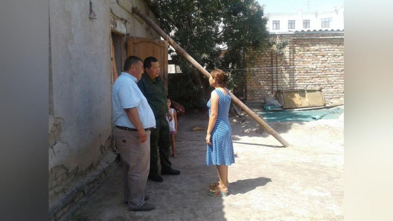 'Talaba Nukus shahri prokuroriga murojaat qildi. Endi uning uyi qayta ta`mirlanadi (foto)'ning rasmi