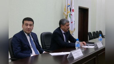 'Умид Аҳмаджонов ва Шоакрам Исроилов жамоатчилик фикрини ўрганишади'ning rasmi