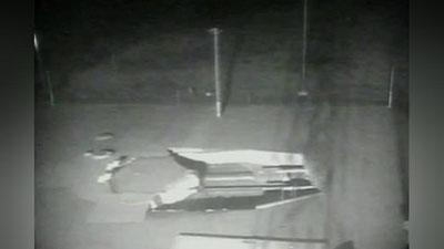 'AQSh sovuq urush davri qurolini sinovdan o`tkazdi (Video)'ning rasmi