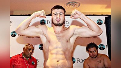 'Bahodir Jalolov professional boksni g`alaba bilan boshladi'ning rasmi