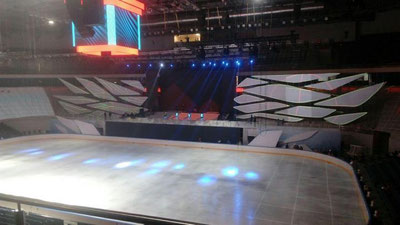 Изрображение 'НА КАТКЕ HUMO ARENA ПРОШЛА ПЕРВАЯ ОБКАТКА ЛЬДА (ВИДЕО)'