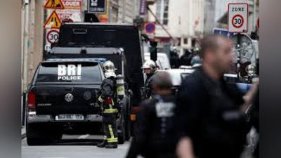 'Parijda bir jinoyatchi ikki kishini garovga oldi'ning rasmi