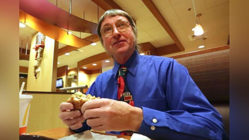 'Америкалик эркак 30 мингта бургер истеъмол қилиб, рекорд ўрнатди'ning rasmi