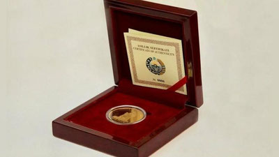 'Oltin va kumush esdalik tangalarning narxi arzonlashdi'ning rasmi