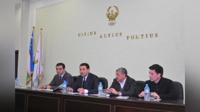 'Umid Ahmadjonov futzal bo`yicha O`zbekiston terma jamoasi a`zolari bilan uchrashdi'ning rasmi