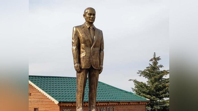 'Qirg`izistonda Vladimir Putinga haykal o`rnatildi'ning rasmi