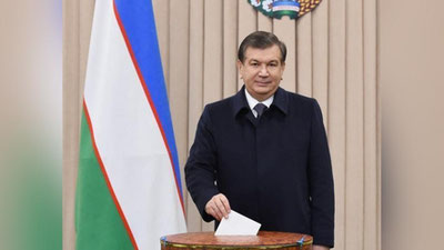 Изрображение 'КАНДИДАТ В ПРЕЗИДЕНТЫ УЗБЕКИСТАНА ШАВКАТ МИРЗИЁЕВ ПРОГОЛОСОВАЛ НА ВЫБОРАХ (ВИДЕО)'