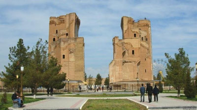 'Dunyo mumtoz kuylari oqsaroyda jaranglaydi'ning rasmi