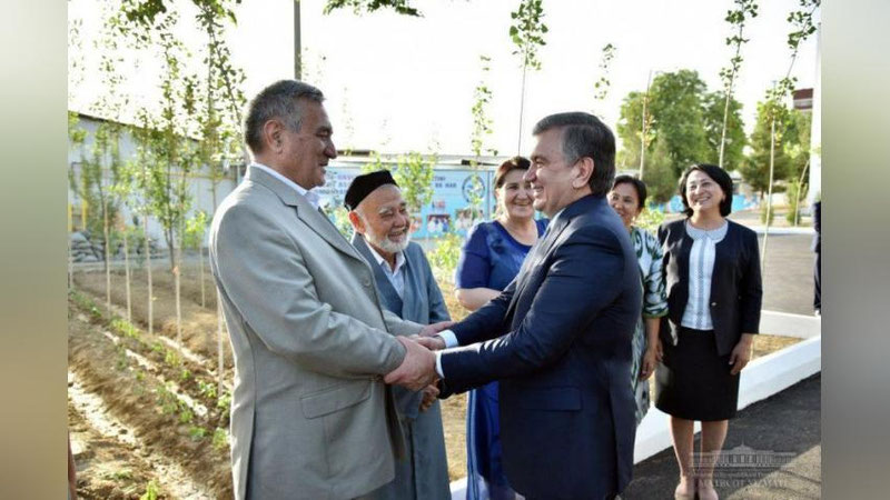 'Prezident mahalla faollari bilan muloqot qildi'ning rasmi