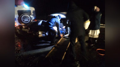 Изрображение 'ХОРЕЗМСКИЕ СПАСАТЕЛИ ВЫЗВОЛИЛИ ВОДИТЕЛЯ ИЗ СМЯТОЙ НЕКСИИ'