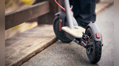 Изрображение 'Электросамокаты отныне подлежат регистрации в ГСБДД'