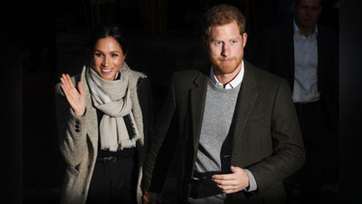 'Шаҳзода Гарри ва Меган Маркл унаштирувдан сўнг Виндзор бўйлаб каретада қисқа саёҳатга чиқади'ning rasmi