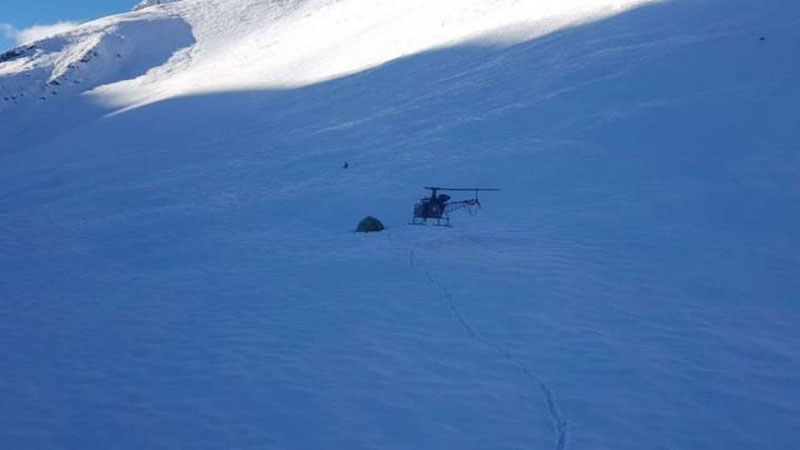 'Hindistonda Germaniya fuqarolari qorli tog`da qolib ketdi 'ning rasmi