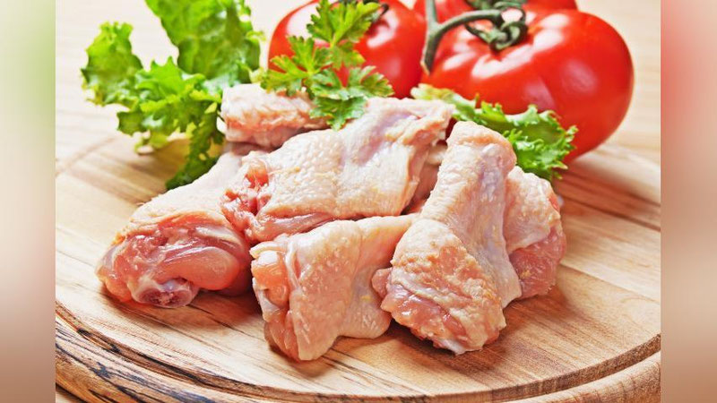 Изрображение 'С начала года больше всего выросли в цене мясо птицы, фрукты и сахар'