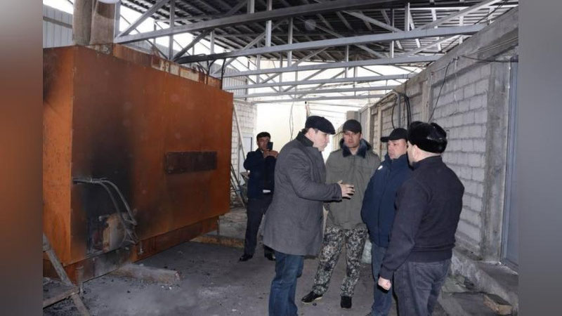Изрображение 'Факт сжигания покрышек в теплице в Кибрае не подтвердился'