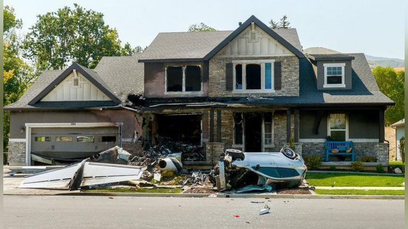 'Amerikalik erkak rafiqasi bilan urishib qolib, samolyotni o`z uyiga urdi (Video) 'ning rasmi