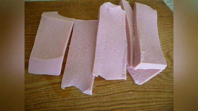 Изрображение 'ЗА "ИСПОРЧЕННУЮ" КОЛБАСУ МОШЕННИКИ ЗАПРОСИЛИ У МАГАЗИНА $700'